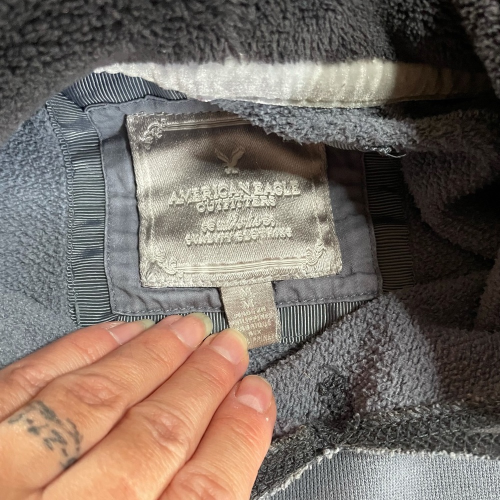 VGUC szMED American Eagle hoodie - Picture 3 of 4